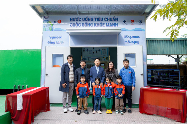 chụp ảnh tại hệ thống lọc nước uống