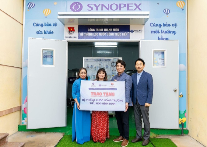 trao tặng hệ thống lọc nước uống cho trường tiểu học Bình Định