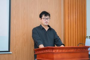 ông Kim Intae đại diện Synopex Việt Nam phát biểu